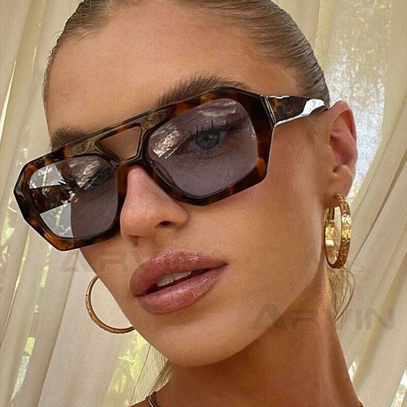 Vintage Square Sunglasses for Women Men Thick Frame Double Bridges Eyewear Female Fashion Chic Polygon Sun Glasses Leopard Blue Y260207