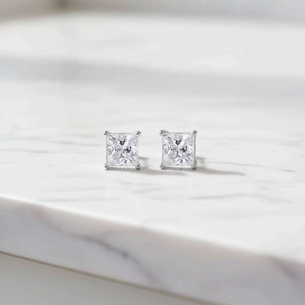 Minimalist Princess Cut 1Ct VVS Moissanite Stud Earrings 925 Sterling Silver Hypoallergenic Claw Setting Jewelry For Women 12/15