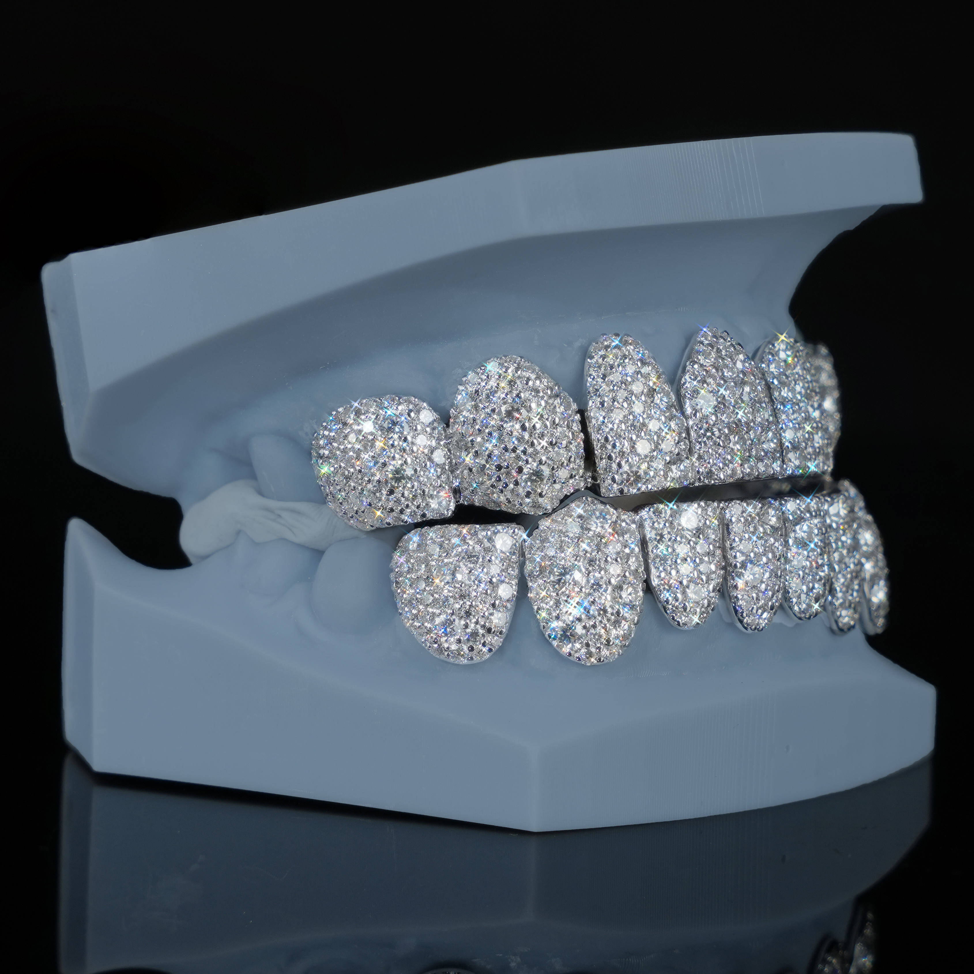 ZAWO HOUSE Mosaic Setting Hip Hop Custom Unisex Teeth Grillz 925 Sterling Silver Moissanite