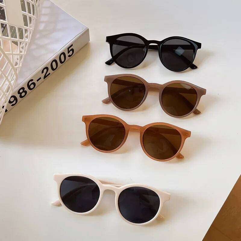 New Vintage Women's Sunglasses Fashion Trendy Small Round Frame Driving Eyewear Outdoor Travel Glasses UV400 Gafas De Sol Y260207