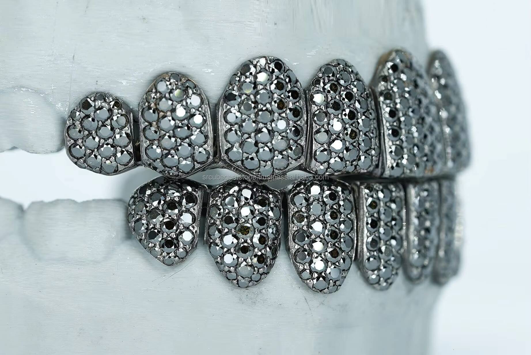 Custom Black Diamond Grillz Teeth Round Cut Mossanite Grillz Honeycomb Vvs Moissanite 925 Sterling Silver Teeth Grillz Jewelry