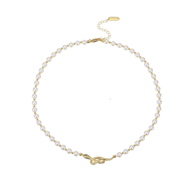 Fashionable twisted snake-shaped necklace for women, versatile, high-end design, light luxury style, French aurora pearl choker, trendy