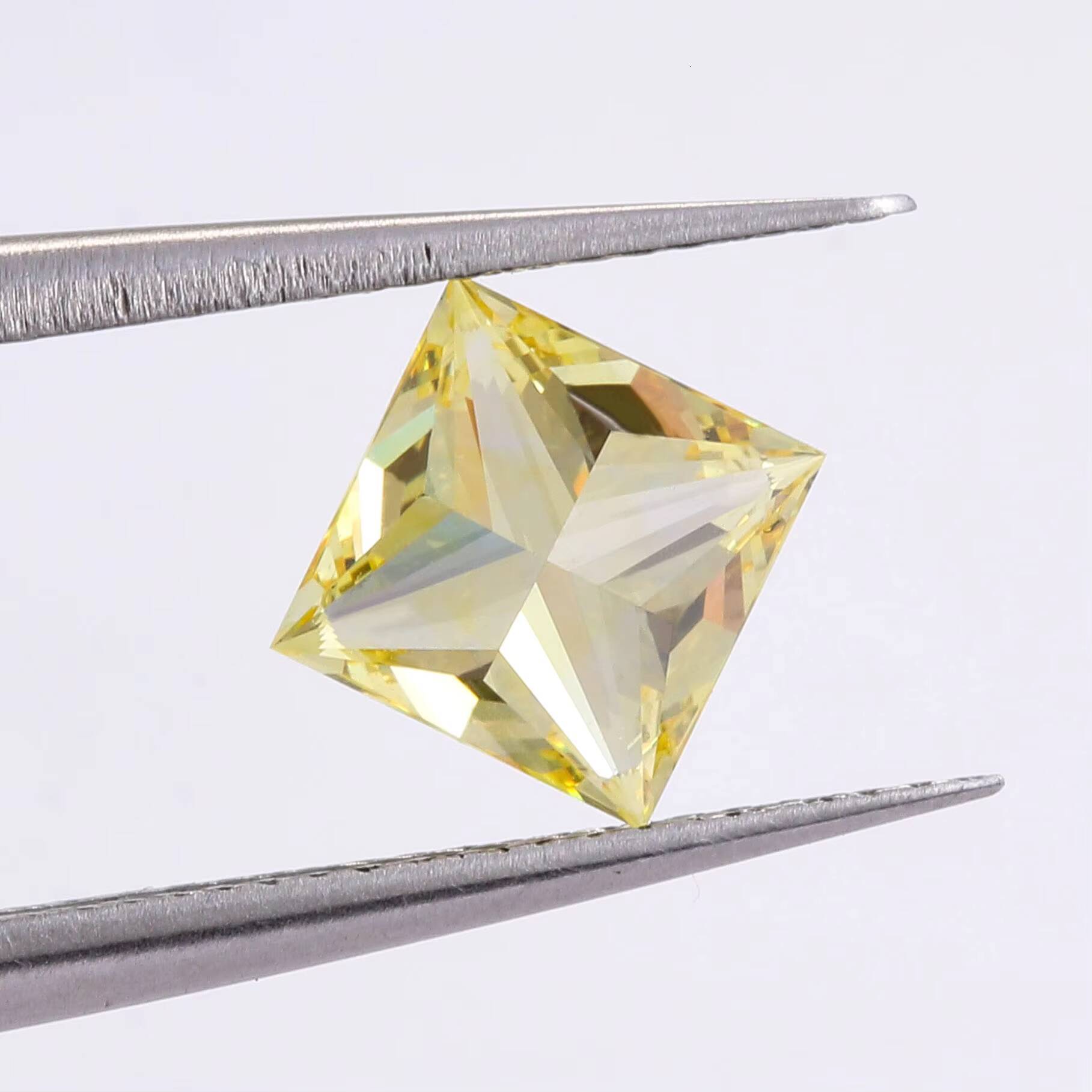 Wholesale Price VS1 130 Carat Yellow Colors 1 Carat Diamond Price Princess Cut Diamond Jewelry Igi Certified Diamond Lab Grown