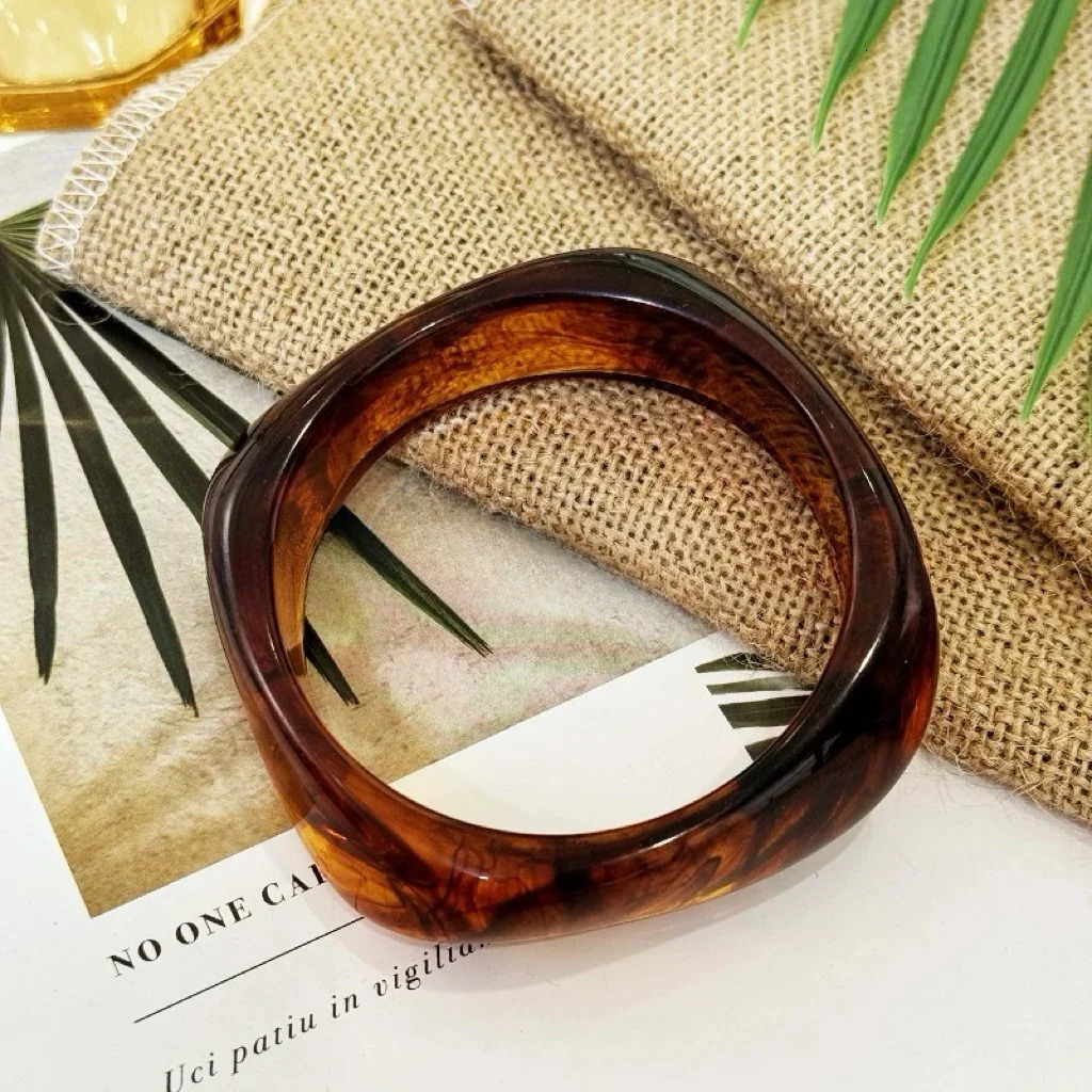 Fashionable and Bold Marble Pattern Acrylic Bracelet for Womens Daily Wear and Parties bangles for women 260120