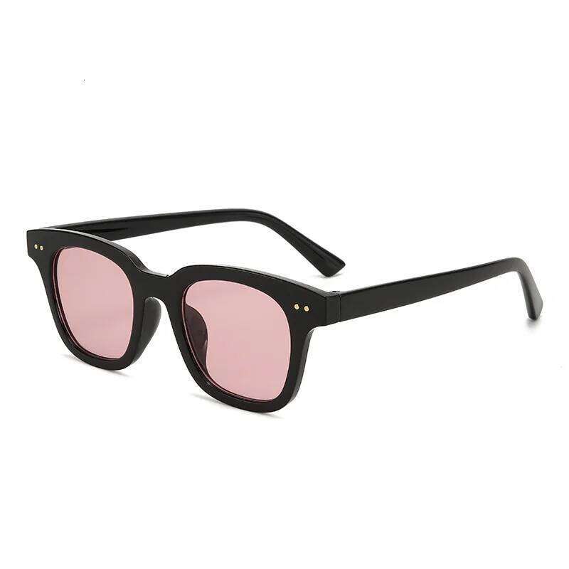 Ins Popular Fashion Square Women Sunglasses Retro Rivets Decoration Brand Designer Eyewear Men Shades UV400 Y260207