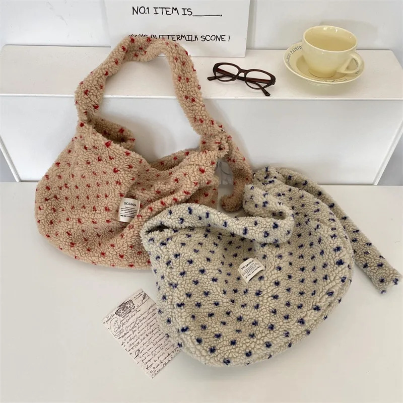 Autumn and Winter Plush Love Crossbody Bag Shopping Large Capacity Single Shoulder Furry Bags Purse 260208
