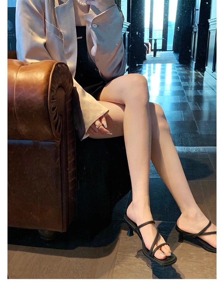 Summer Square Head Thick with One-line Sandals with Thin Belt Combination Thick High Heels Sandals 250411