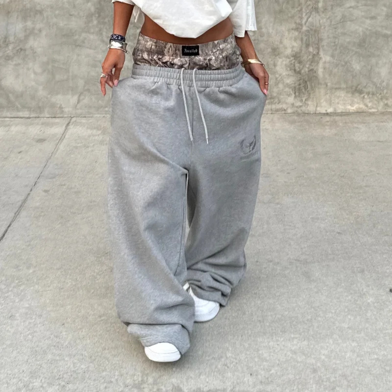 Y2K Trend Sweatpants Camouflage Embroidered Pattern Streetwear Men Women Clothing Retro Camo Baggy Pants Unisex Wide Leg Pants 260122