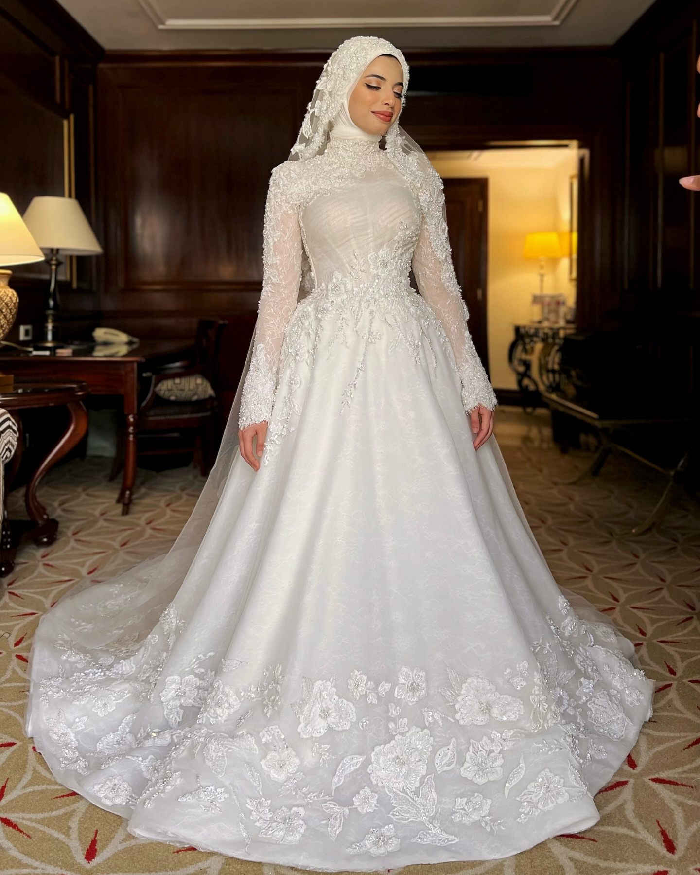 Muslim High Neck Wedding Dresses 3D Floral Appliques Bridal Gowns A Line Princess Long Sleeves Customized Vestidos De Novia Plus Size