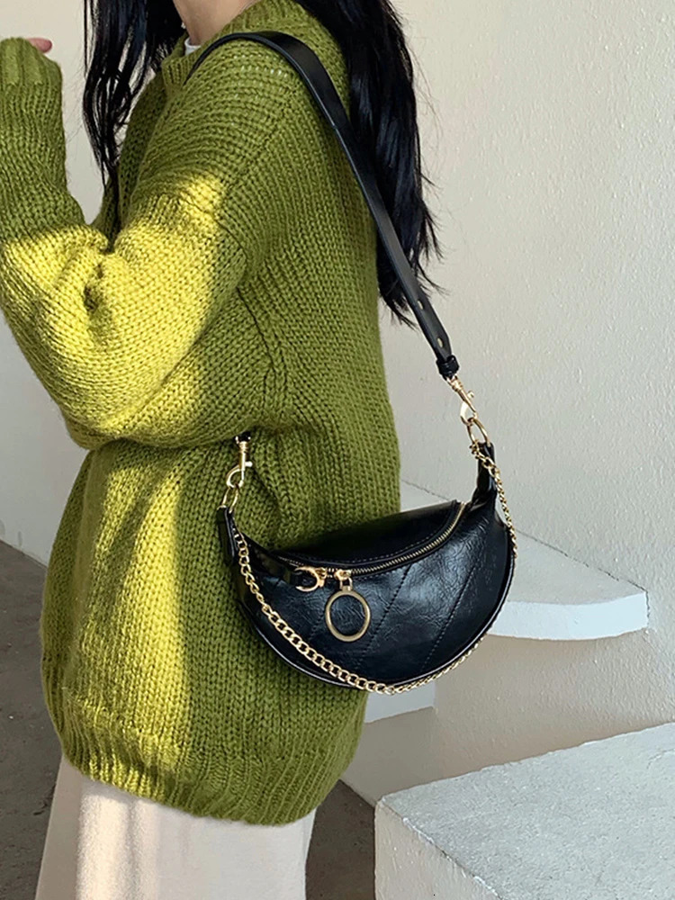 Womens Black Waist Bag with Chain Fashion Casual Daily Commuting Crossbody Bag Versatile Small Bag for All Seasons 260130