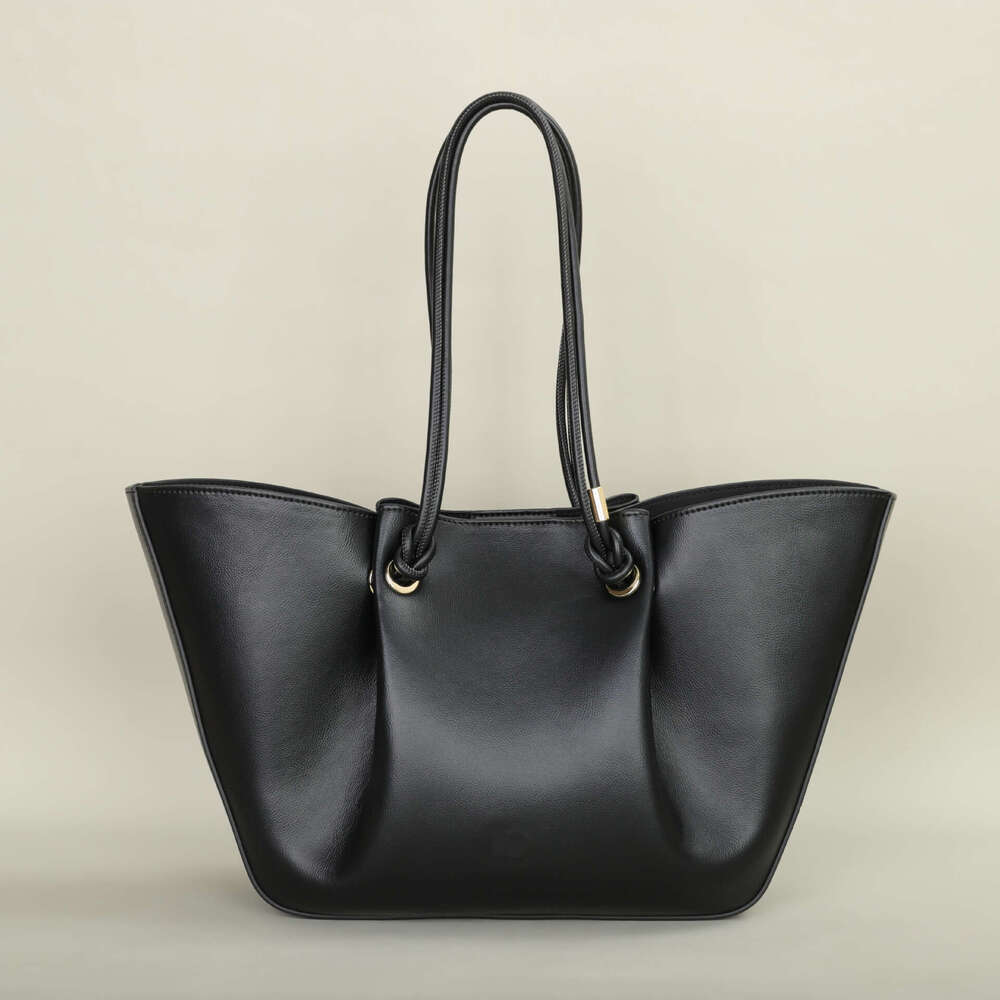 Totebag Shoulder ROSE NOIRE Genuine Leather Wrinkle Women S Large Capacity Tote Single Handbag Basket Fashion Niche Elegant Commuter Bag