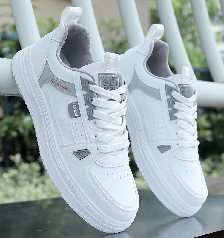 Autumn 2025 New Lightweight Versatile Sports Soft Sole Non-Slip Casual Running Men's Travel Shoes