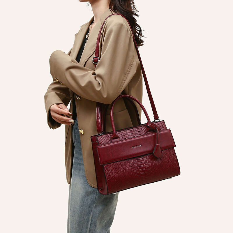 High-Quality Evening Handbag Commuting Embroidery Versatile Shoulder Crossbody Ins Trend Underarm Tote Bag