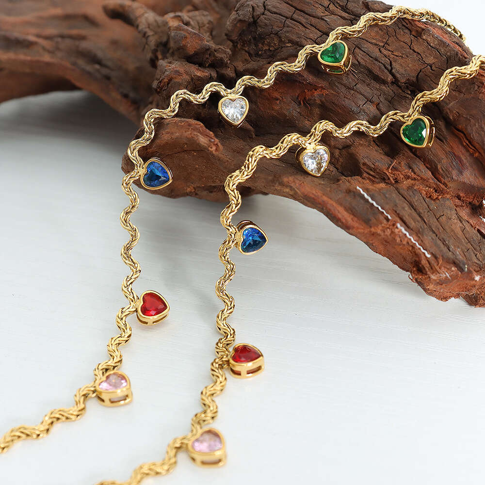 Bohemian Women's Necklace: Korean Japanese style fresh and colorful zircon heart-shaped geometric irregular shape necklace, popular collarbone ne