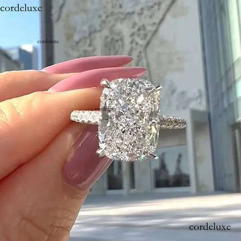2024 Popular Gorgeous For Women Sparkling Jewelry Sterling Sier Lagre Cushion Shape 5A Zircon CZ Dia Elegant Party Female Wedding Ring Gift 1b