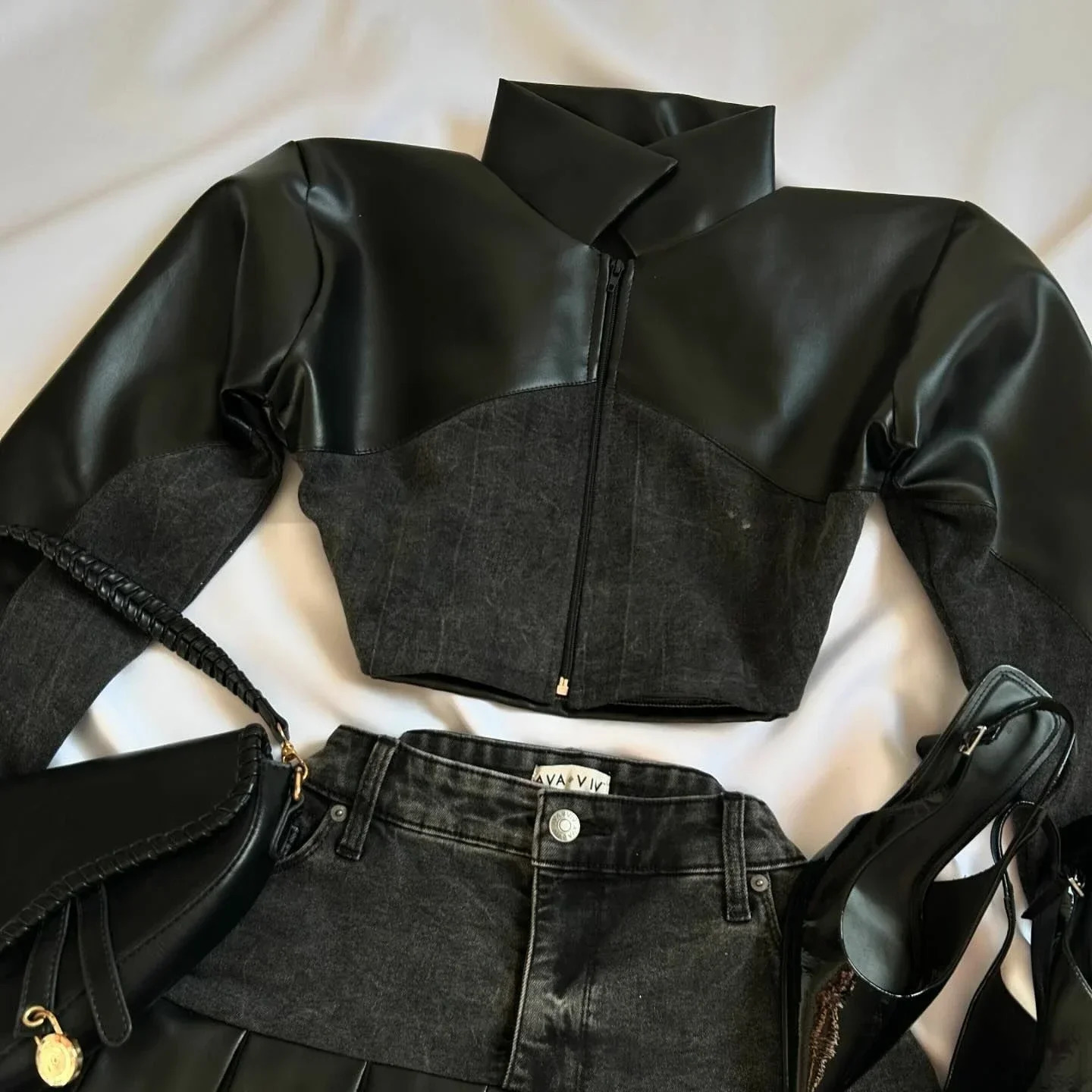 Y2K Black Leather Spliced Denim Two Piece Set Women Harajuku Zipper Long Sleeved Jacket Sexy Pleated Skirt Motorcycle Suit 260122
