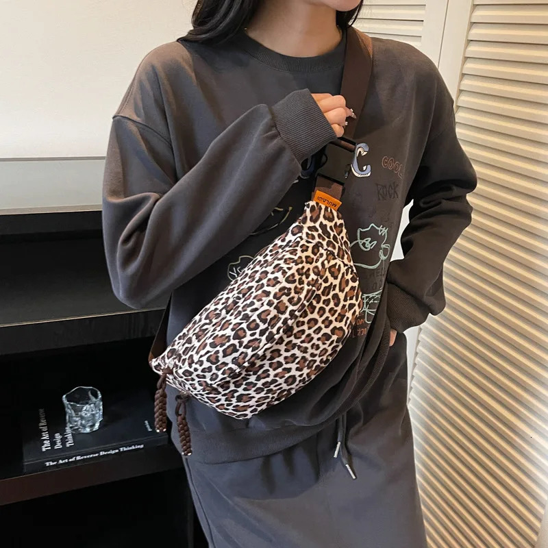 Multifunctional Waist Bag Womens Leopard Print Chest AutumnWinter Fashion Crossbody Trendy Sporty Packs bolsa 260208