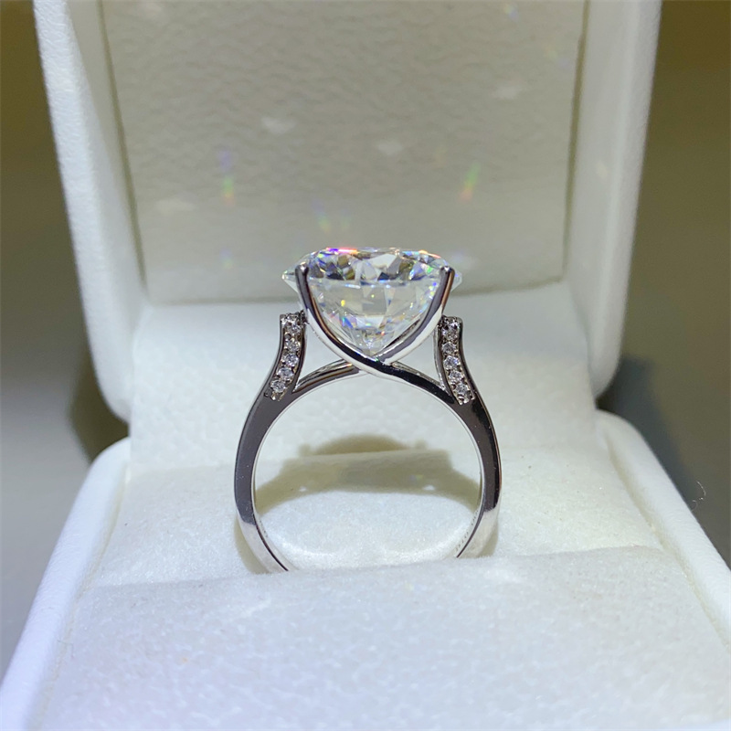 Choucong Wedding Rings Luxury Fine Jewelry Real 100% 925 Sterling Silver Round D Color VVS Large Moissanite Diamond Gemstones Party Eternity Women Bri