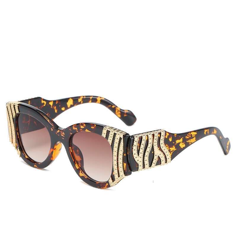 Retro leopard print sunglasses Heavy Metal Style Suitable for beach trips and shopping