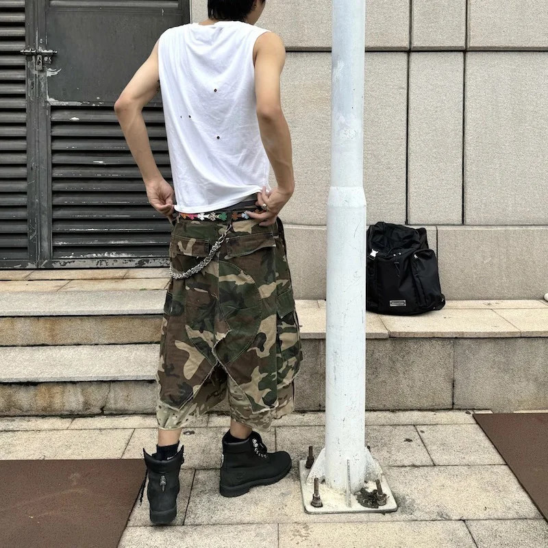 American Vintage Distressed Worn-out Two-piece Camouflage Wide-leg Denim Cropped Shorts Hip Hop Camo Cargo Jeans Shorts 260208