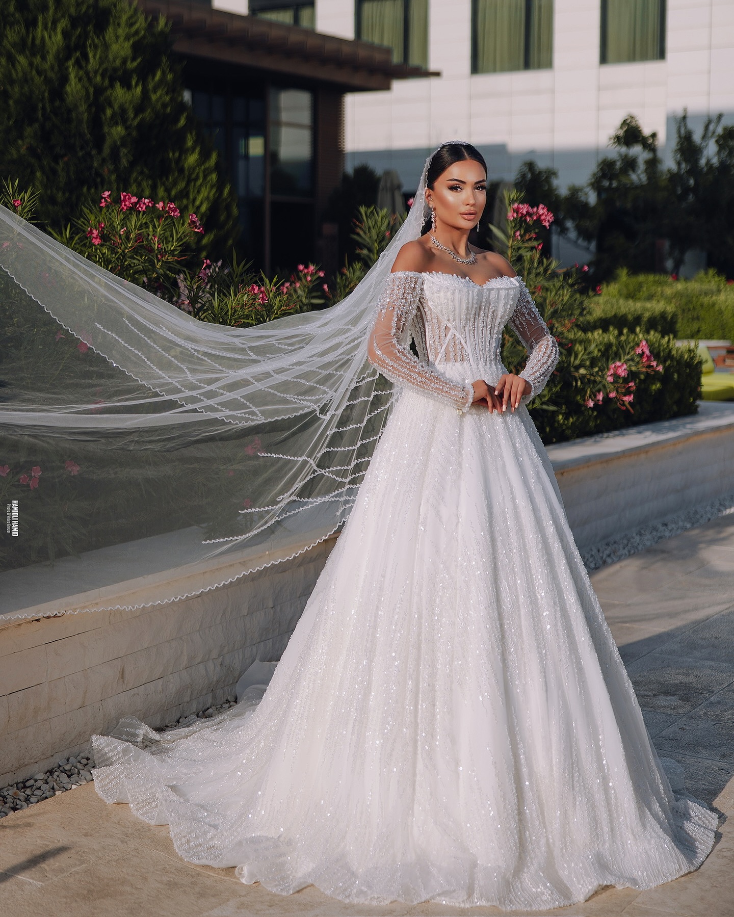 Sparkly Off Shoulder Wedding Dresses Sequins Pearls Bridal Gowns A Line Beading Princess Long Sleeves Customized Vestidos De Novia Plus Size