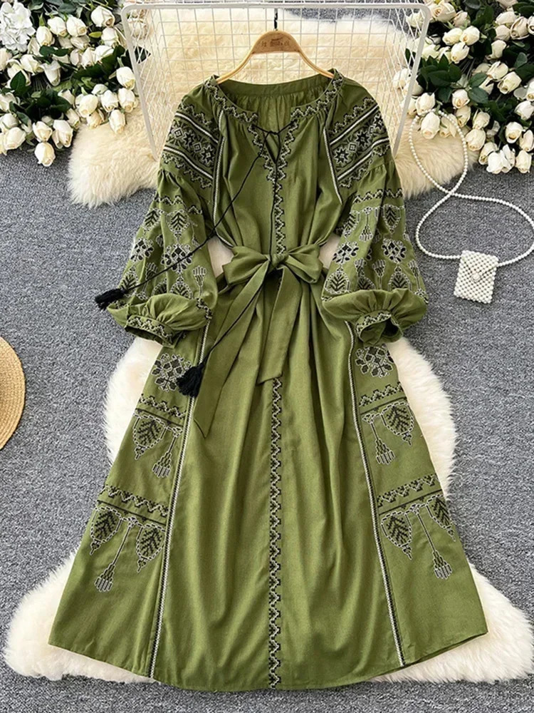 Bohemian Retro Ethnic Style Dress Womens Spring Autumn Embroidered Lace Up Lantern Sleeves Waist Cinching Long Dress A155 260118