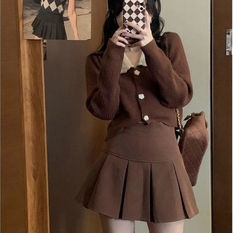 Vintage Brown Pleated Skirt Women Spring Summer Korean Style Y2K High Waisted Aline Mini Skirts Preppy Girls Causal 260126