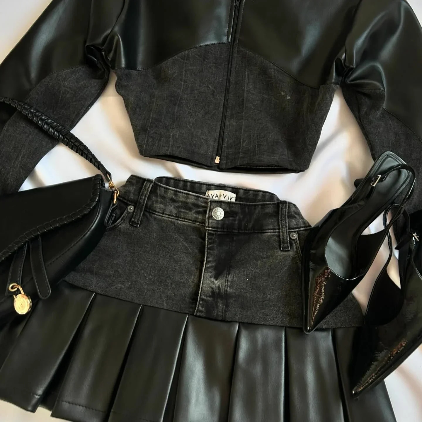 Y2K Black Leather Spliced Denim Two Piece Set Women Harajuku Zipper Long Sleeved Jacket Sexy Pleated Skirt Motorcycle Suit 260122