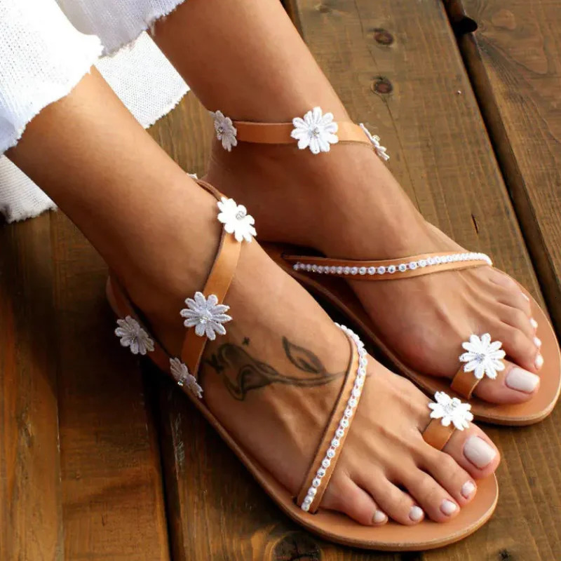 White Lace Sandals Women Flip Flops Flat Sandals Women Bohemia Beach Shoes Women Plus Size Summer Fashion Woman WSH3628 260204