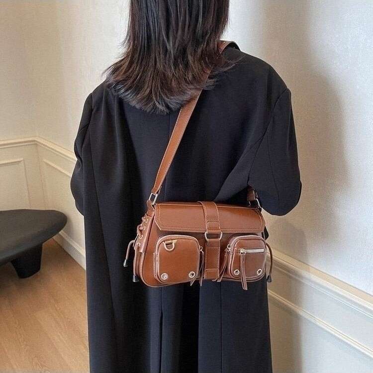 2026 new niche design motorcycle shoulder crossbody trendy and cool underarm bag, baguette bag for women