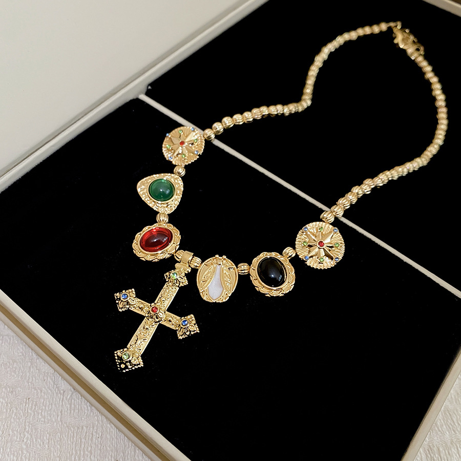 Vintage diamond-encrusted cross necklace, unique fashionable, versatile collarbone chain, light luxury and high-end feel, women's accessory - view 6