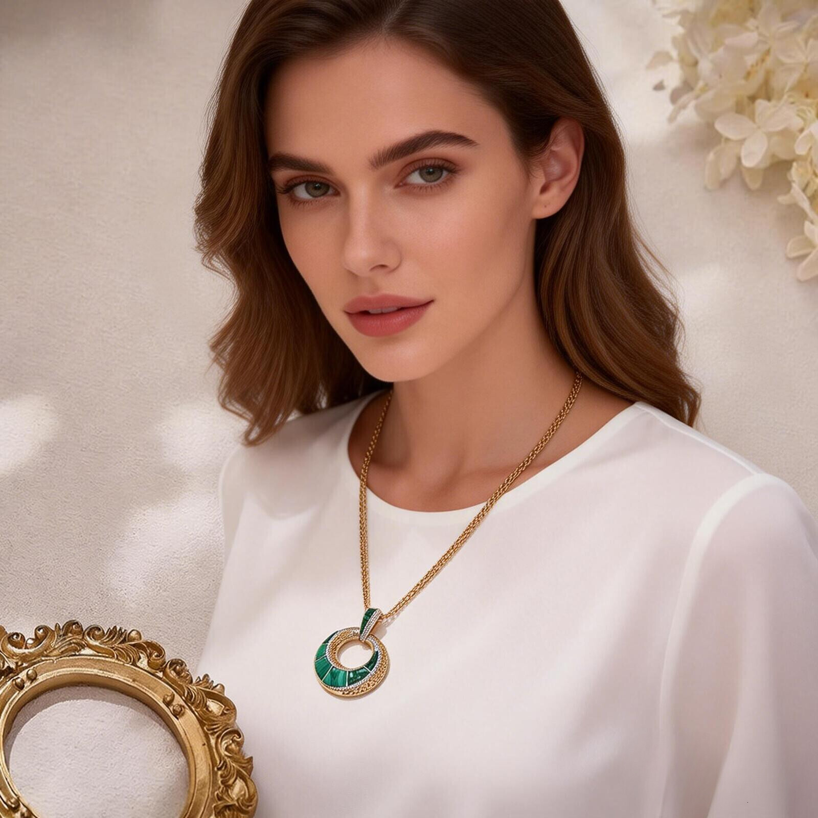 Necklace Malachite Snake-Pattern Necklace, Gold-Plated Double-Chain Vintage Necklace Personalized Donut Clavicle Chain Necklace