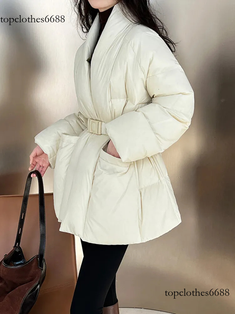 DEAT Fashion Women's V-Neck Long Sleeve Stuffed Duck Down Jackets Belt Loose Thick Warm Solid Color Coat Winter New 7Ab2813
