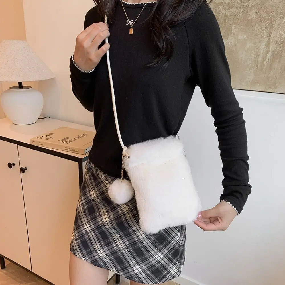 Winter Shoulder Bag Faux Fur Soft Crossbody Phone Solid Color Large Capacity Travel Purse 260208