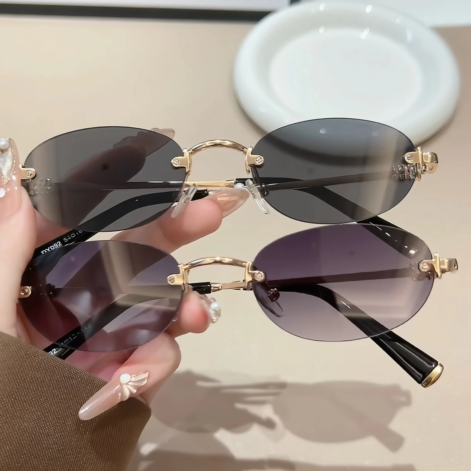 Frameless Ellipse Sunglasses UV400 Protection Lightweight n Fashionable for Daily Wear Outdoor 260128