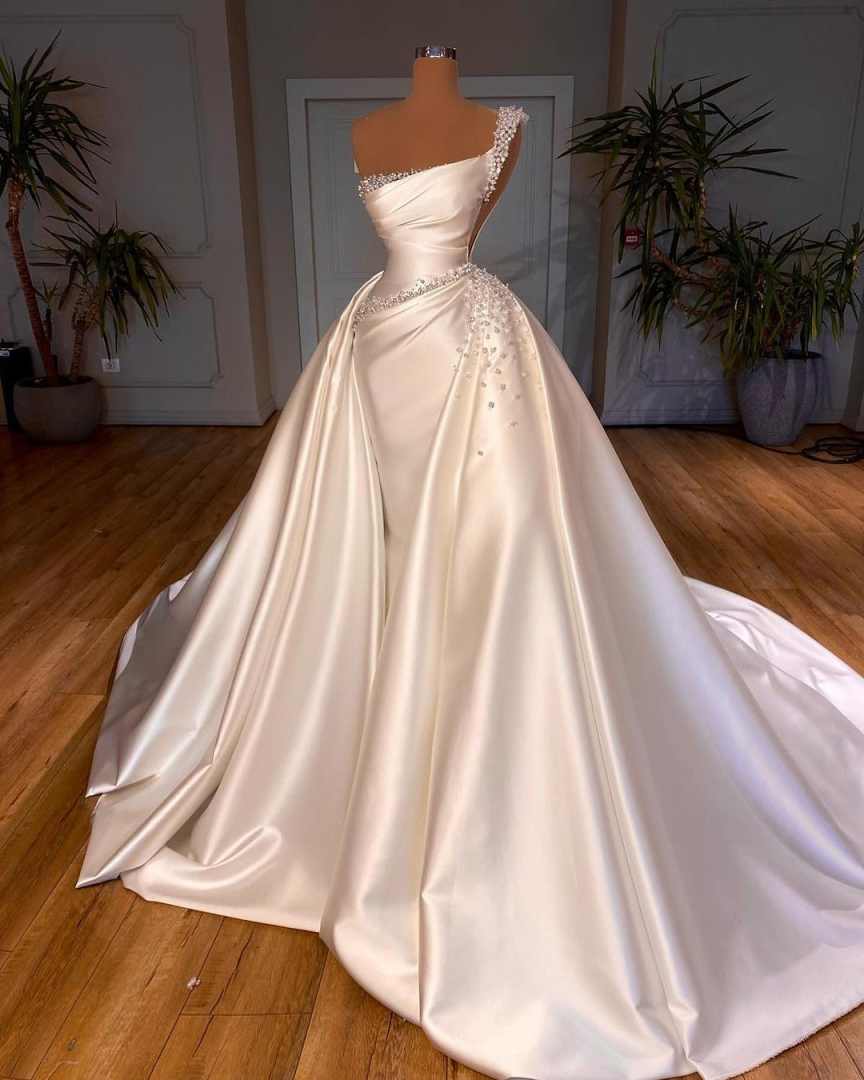 Elegant Satin Church Wedding Dress Vintage One Shoulder Pearls Beaded Ruched A Line Wedding Bride Gowns Arabic Dubai Vestid