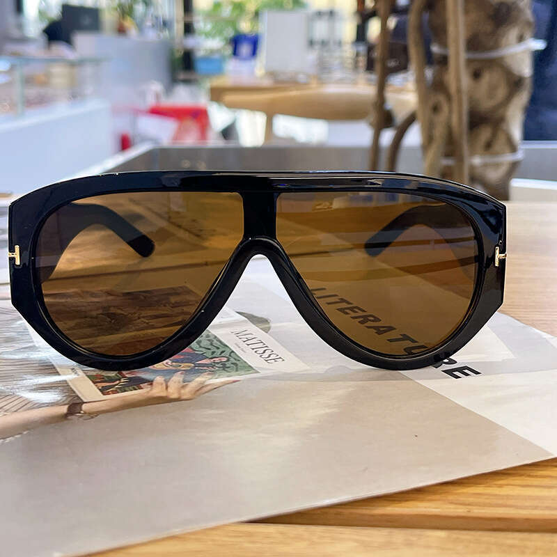 INS Retro Pilot Style for Women 2026 New High-end UV400 Sun Protection Large Frame Face Slimming Sunglasses