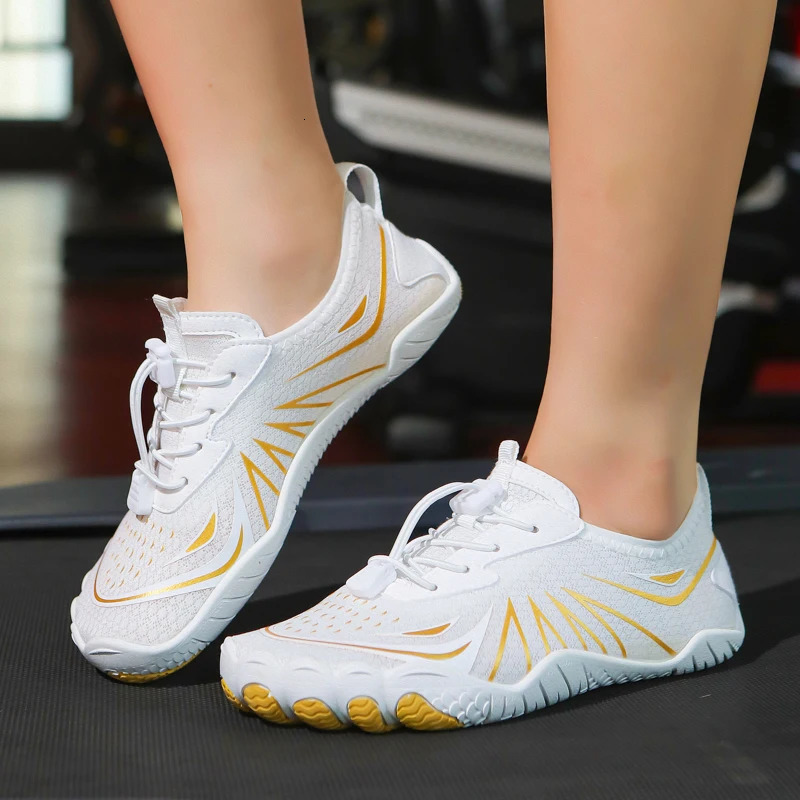 2025 quick-drying non-slip water shoes for men and women couples can be used for outdoor beach and indoor fitness260128