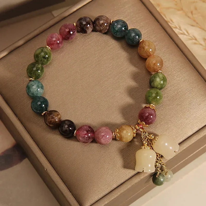 Exquisite Natural Stone Bracelet Elegant Lily of The Valley Flower Pendant Elastic Beaded Bracelets for Women Party Jewelry Gift 260202