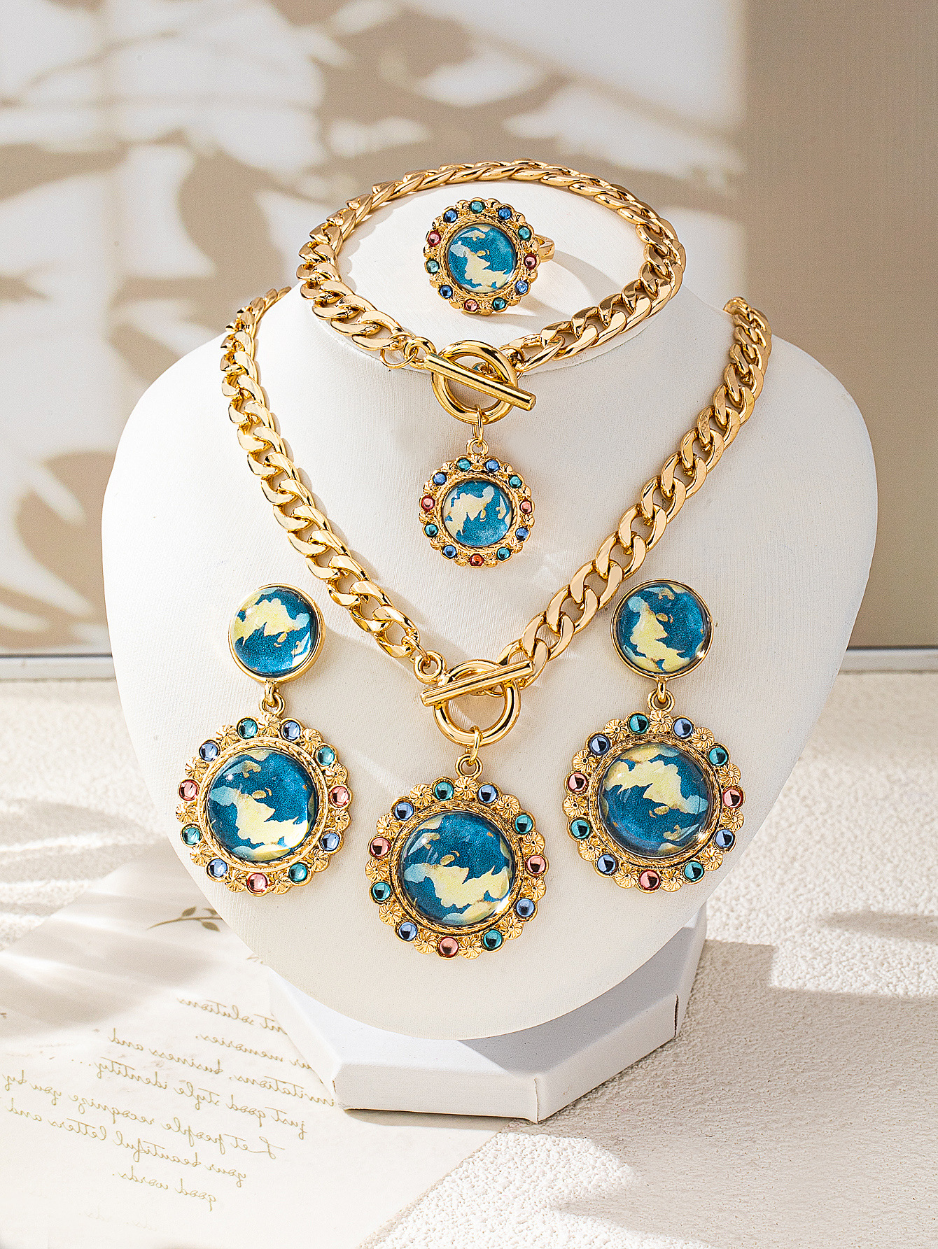 Exquisite French Fashion Style High-End Original Inlaid Colorful Acrylic Jewelry Set Suitable For Party Outfit Matching