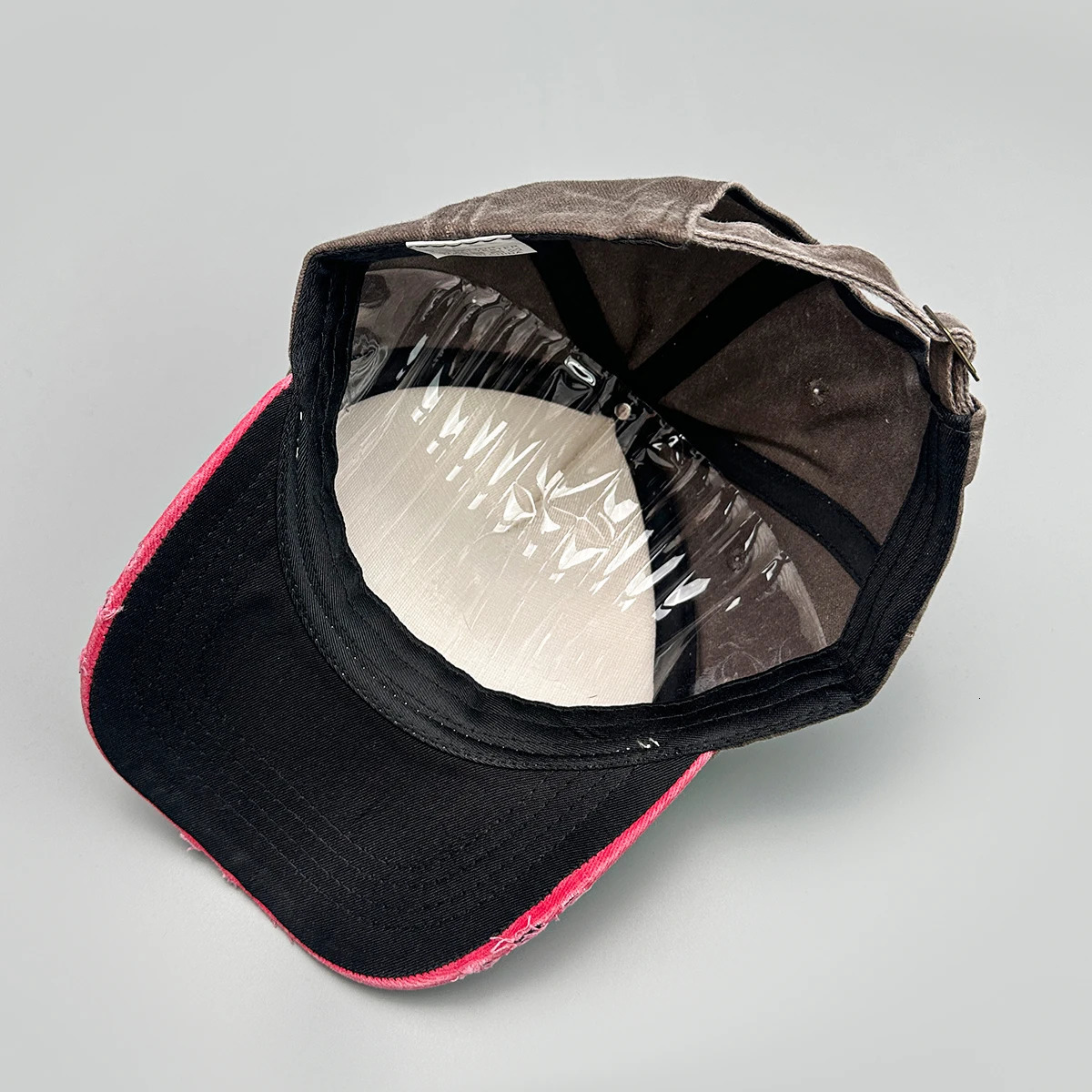 ins Personal Printed Letters Baseball Hats Unisex Breathable Broken Style Sunshade Color Block Versatile Hip Hop Peaked Caps 260208