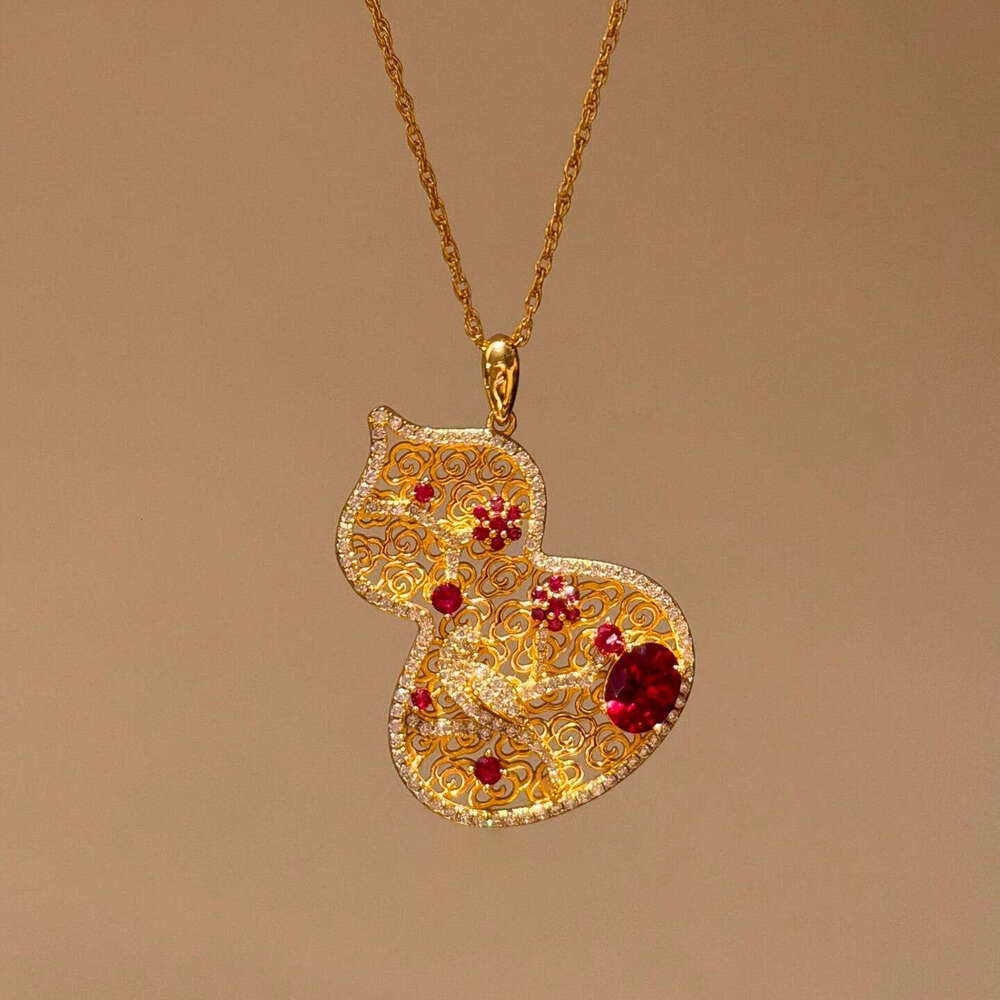 New Chinese-style Niche Hollow-out Colorful Diamond Flower Gourd Pendant Necklace Exquisite And Versatile