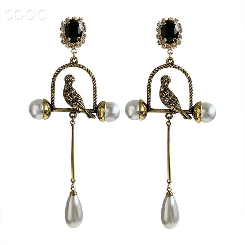 middle ear ancient do old retro style long pearl earrings European and American earrings personality exaggerated high 260120