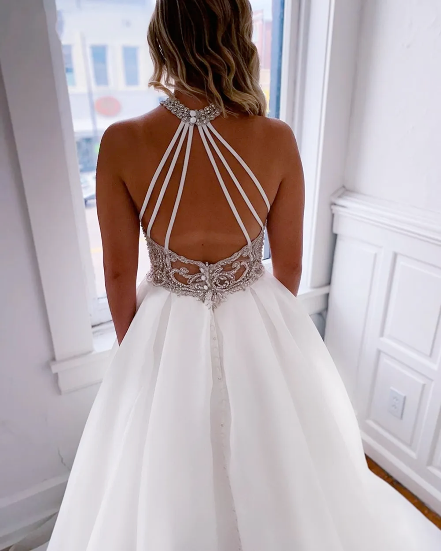 A Line Wedding Dresses 2026 Simple Heyhole High Neck Crystals Bridal Gowns White Organza Robe De Mariage BC702