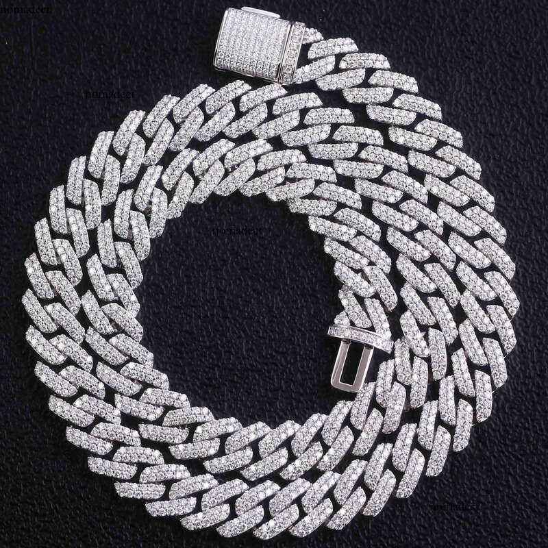 Sier Fine Jewelry Fashion Bracelet Chic Cuban Link Chain with Moissanite Elegant and Stylish Accessor a9