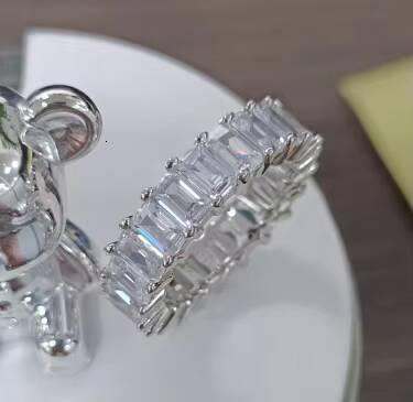 Hypoallernic Waterproof Stackable Silver Rings for Women Eternity Pave MoissaniteVVSia Ring 925 Silver Rings Jewelry 2024