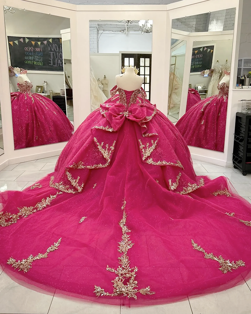 Stunning Crystals Ball Gown Quinceanera Dresses Sequined Prom Gowns Appliqued Off The Shoulder Necke Tulle Sixteen Sweet 15 Masquerade Dress N6101