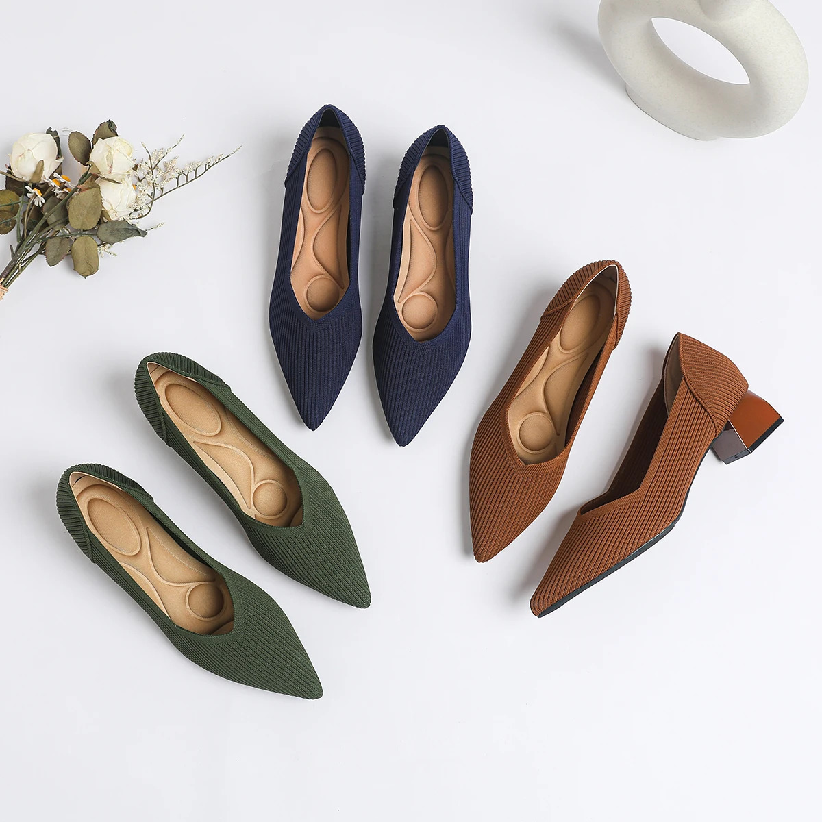 2025 Womens High Heels Large 42/43 Fashion Pointed Anti slip Rubber Bottom Knitted Breathable Shoes 260202