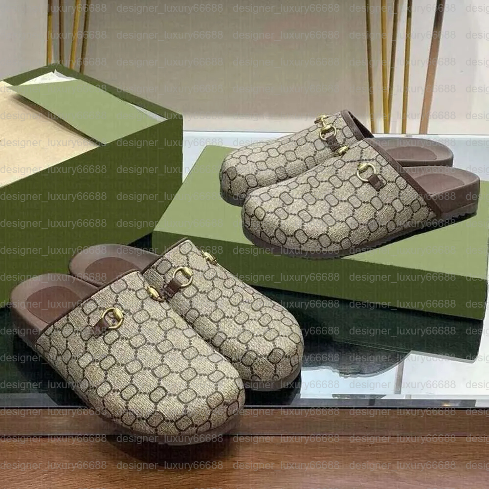 Designers Slippers clogs Luxury Slide mules Women Ladies flip flops Rubber Hollow Platform Sandals Flip Flops Scuffs Lovely Sunny Beach Shoes Eur 35-45