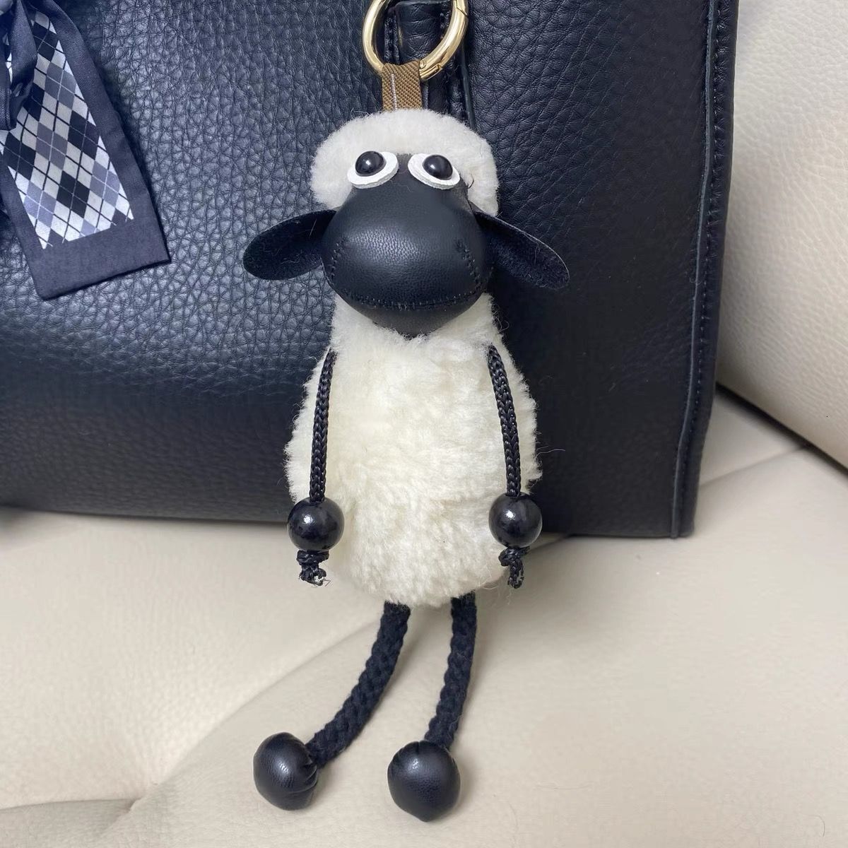 Bag Charm Key Chain The Sheep Fur Pendant Large Sheep Doll Claw Machine Bag Keychain Couple Accessories Small Gift